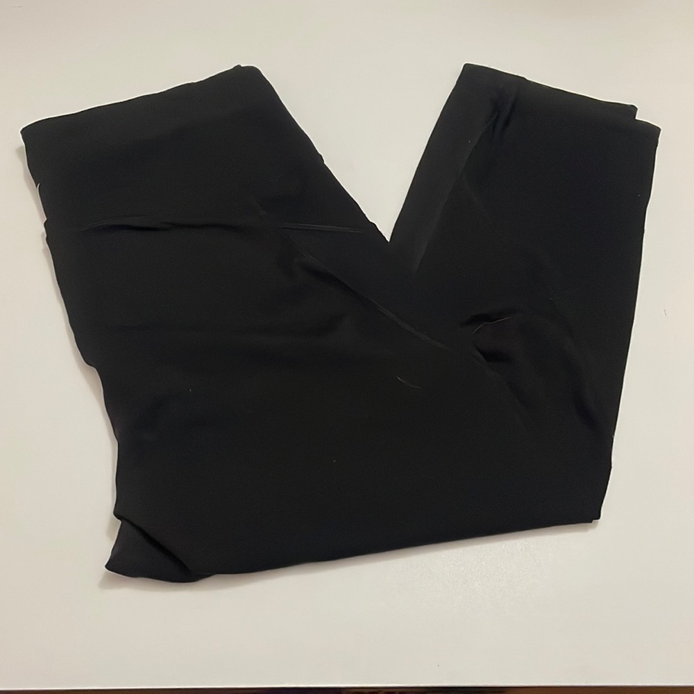 Old Navy Active Elevate cropped leggings